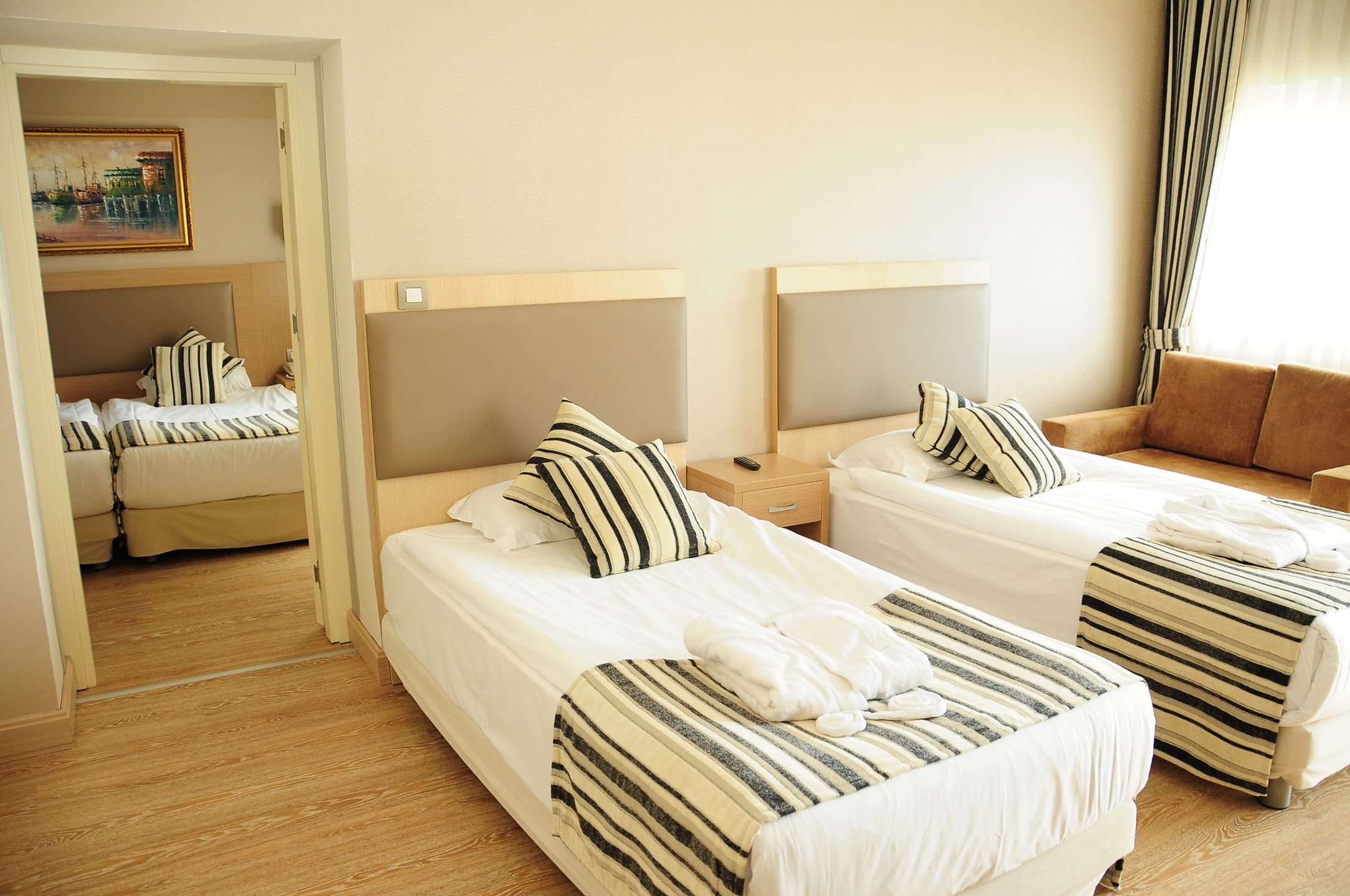 Crystal Tat Beach Pearl Collection-16