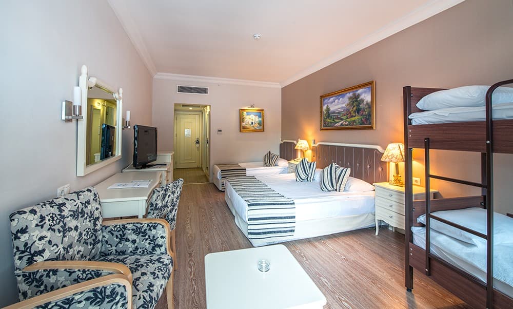 Crystal Tat Beach Pearl Collection-19