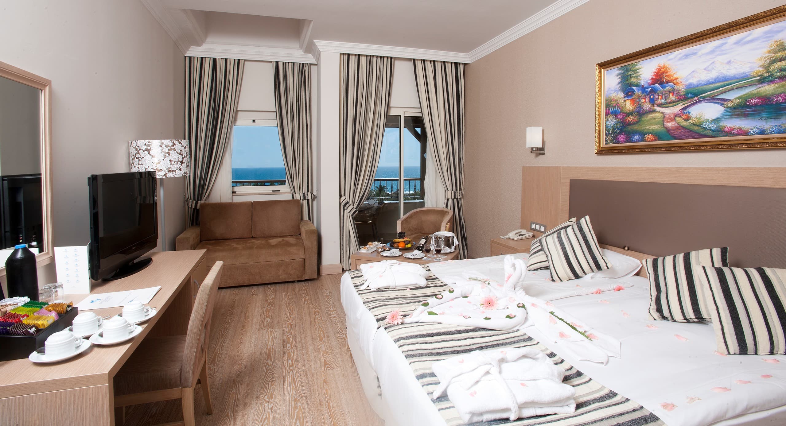 Crystal Tat Beach Pearl Collection-1