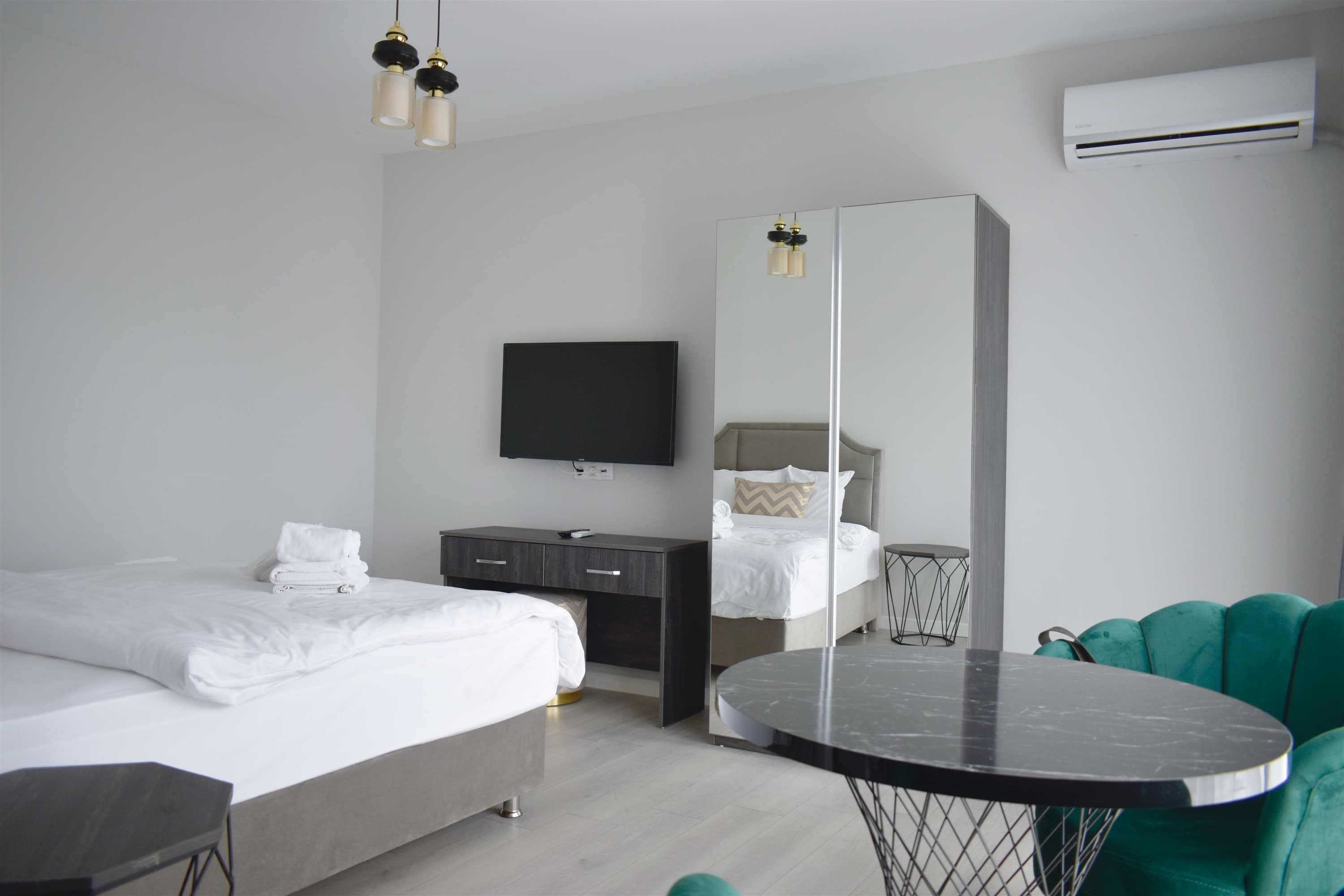 Green Hills Suites-65