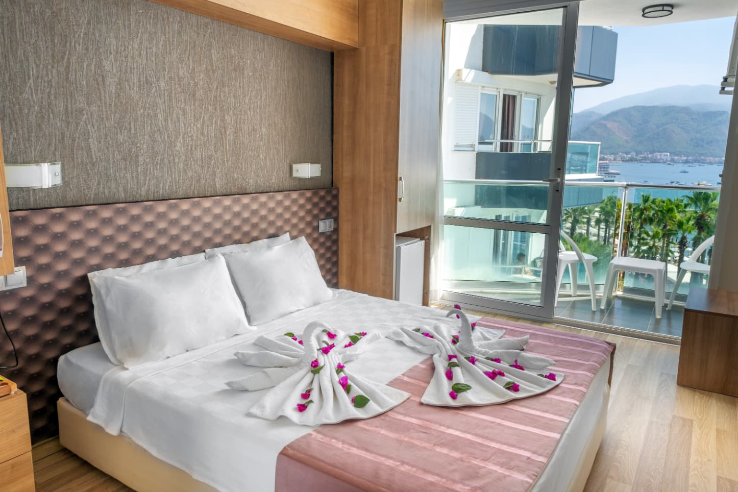 Verde Beach Hotel +16-33