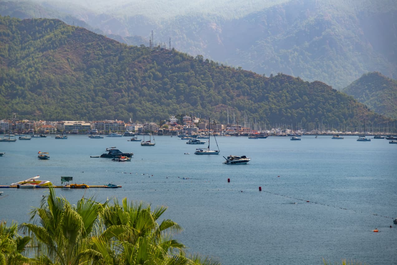 Verde Beach Hotel +16-15