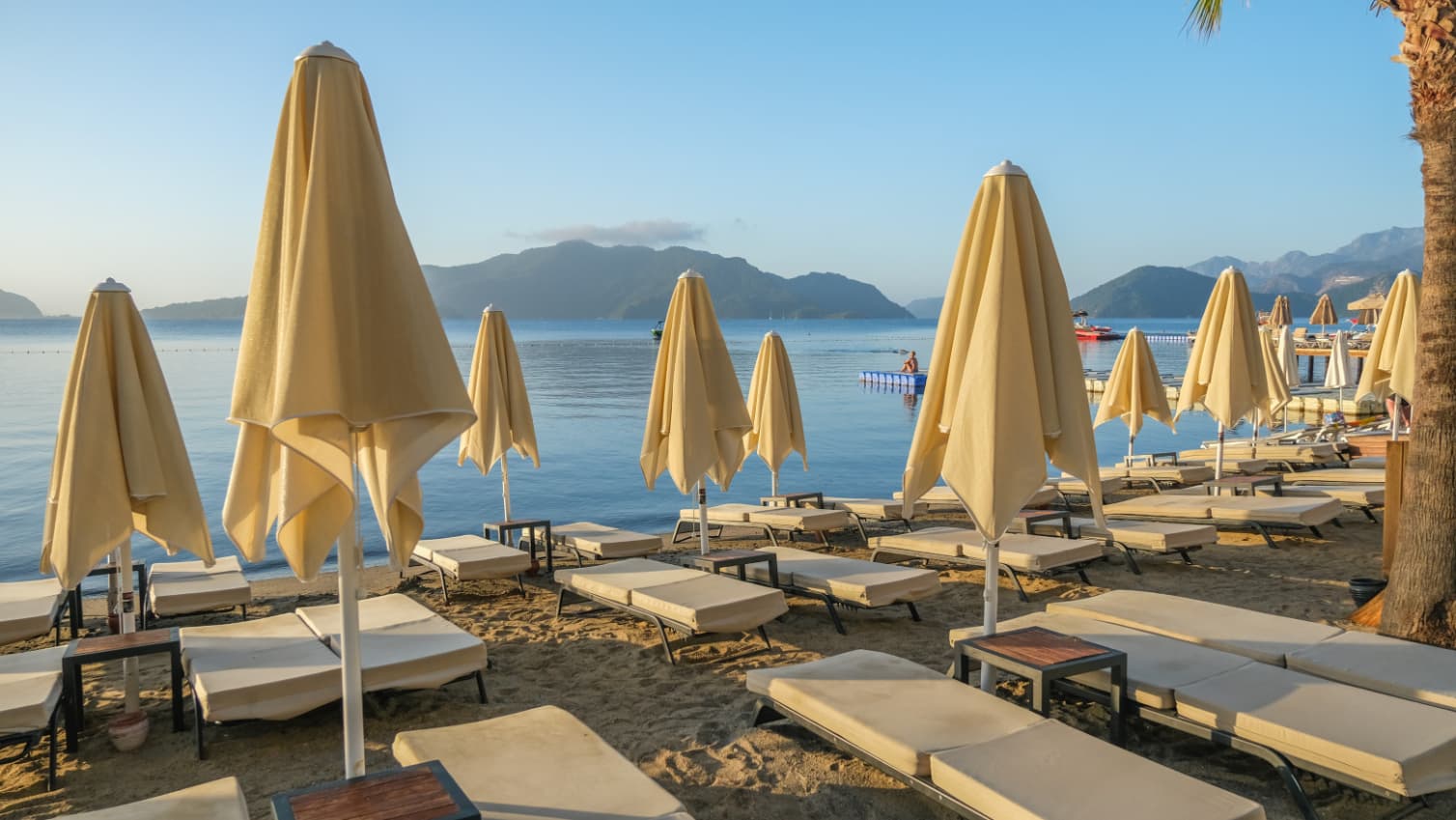 Verde Beach Hotel +16-14