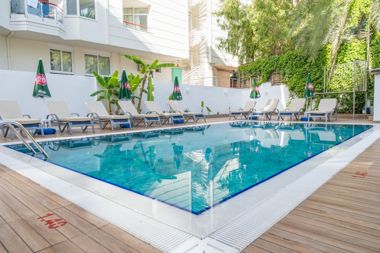 Verde Beach Hotel +16-8