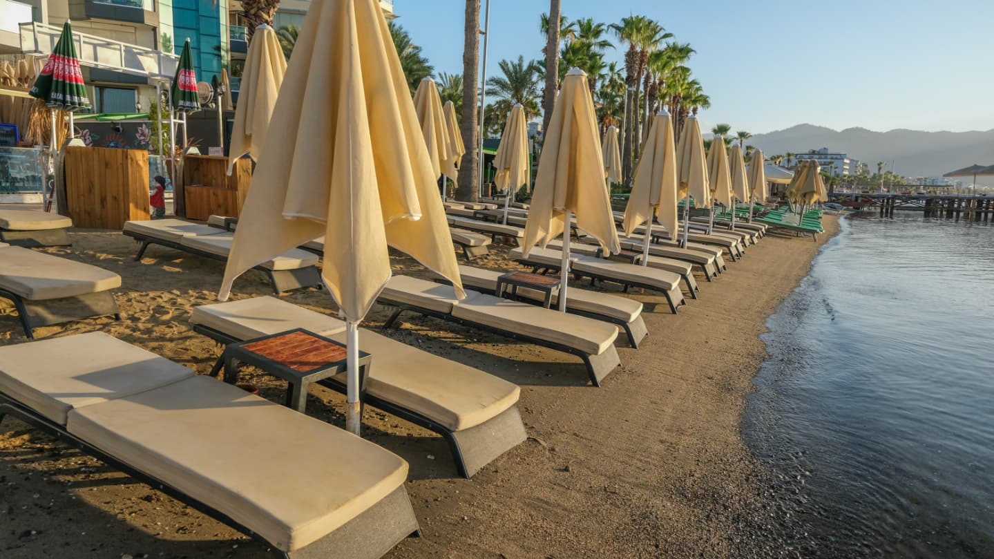 Verde Beach Hotel +16-12