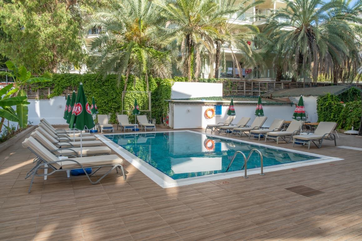 Verde Beach Hotel +16-2