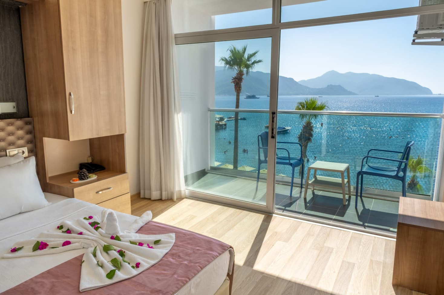 Verde Beach Hotel +16-40