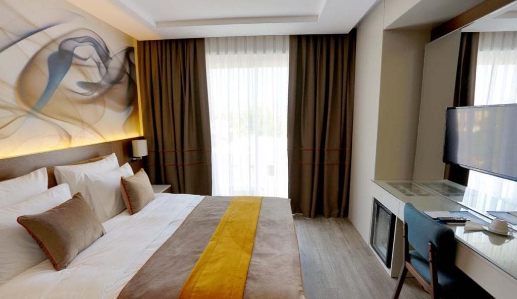 B Business Hotel & Spa-23