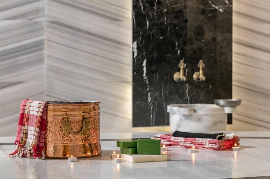 B Business Hotel & Spa-25