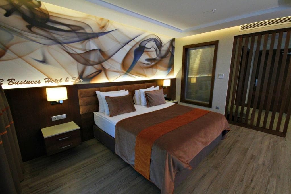 B Business Hotel & Spa-24