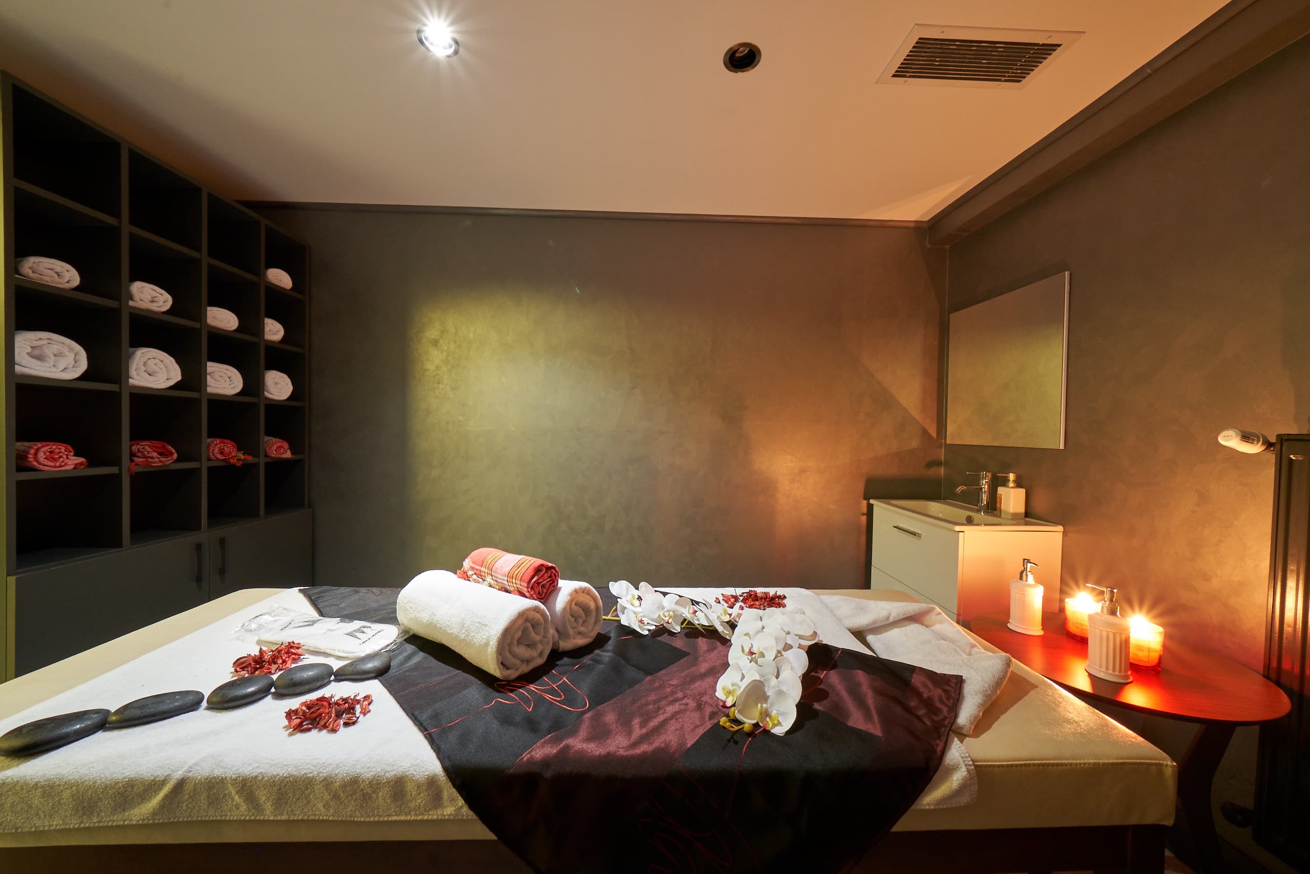 Radisson Individuals Nova Vista Deluxe Suites Hotel-3