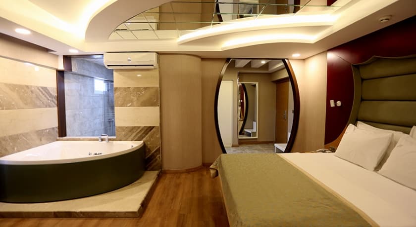 Life Corner Hotel-13