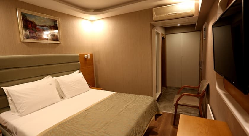 Life Corner Hotel-15