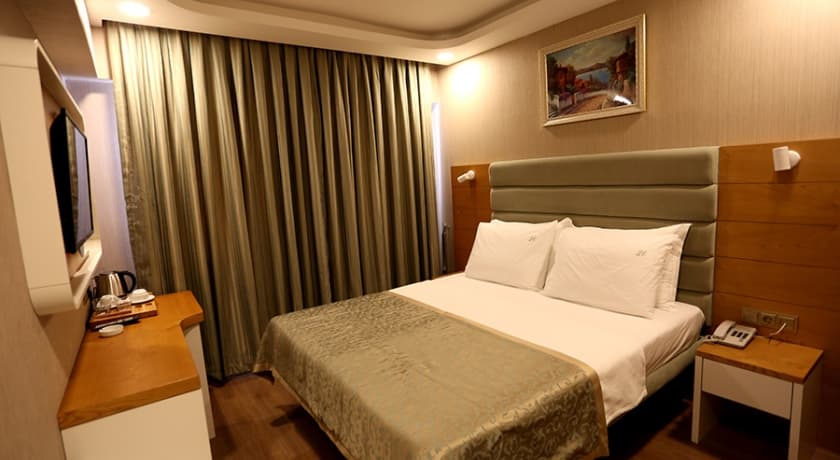 Life Corner Hotel-12