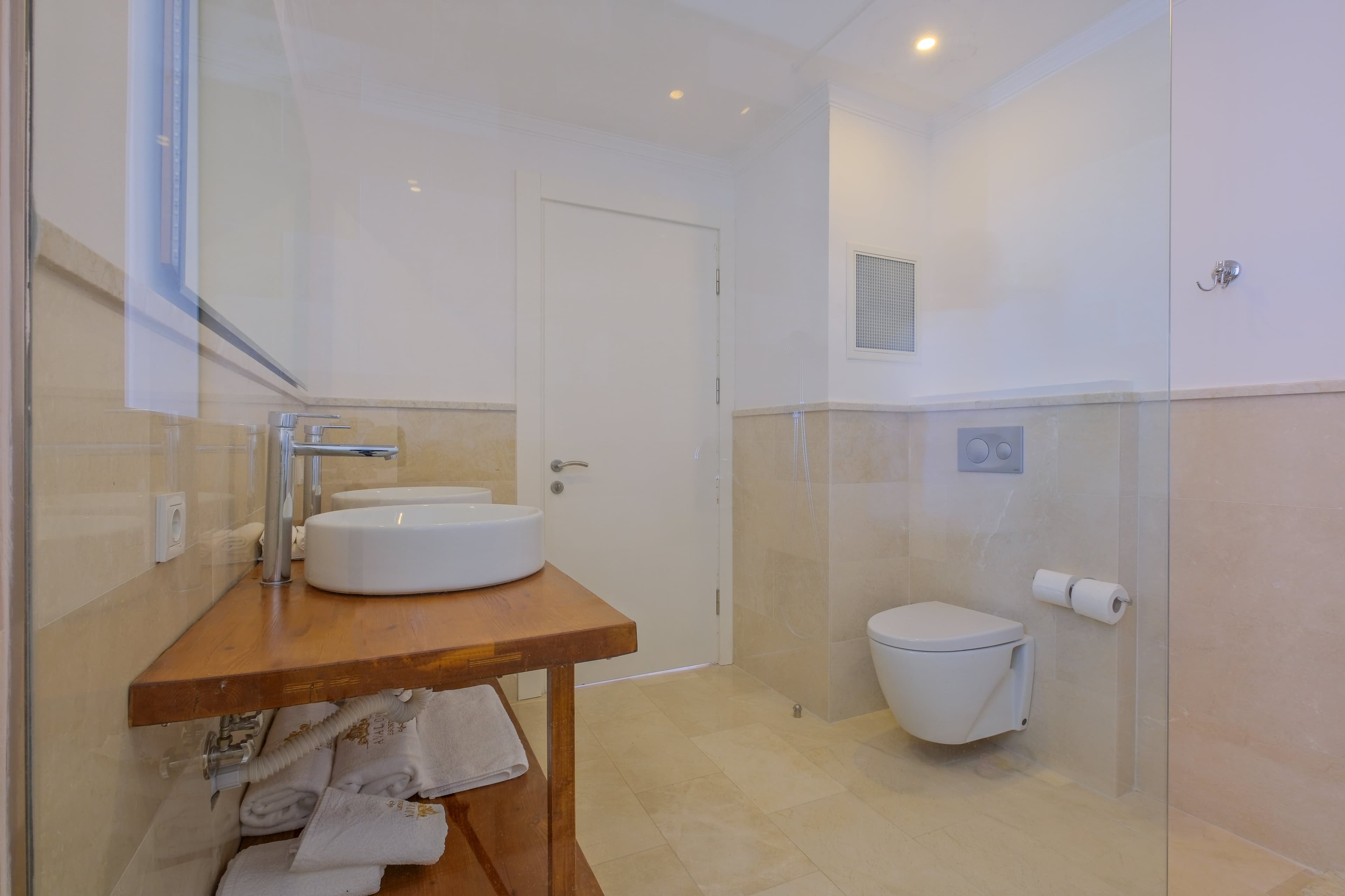 Highclere Otel Spa-41