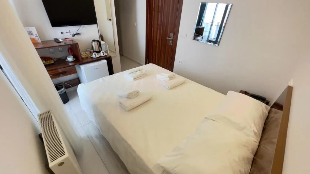 The Lavington Hotel-9