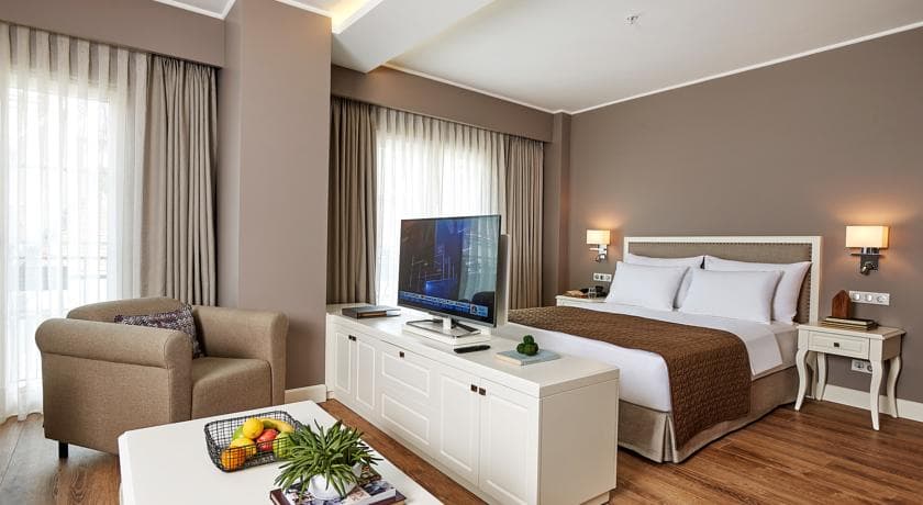 Renata Suites Boutique Hotel-8