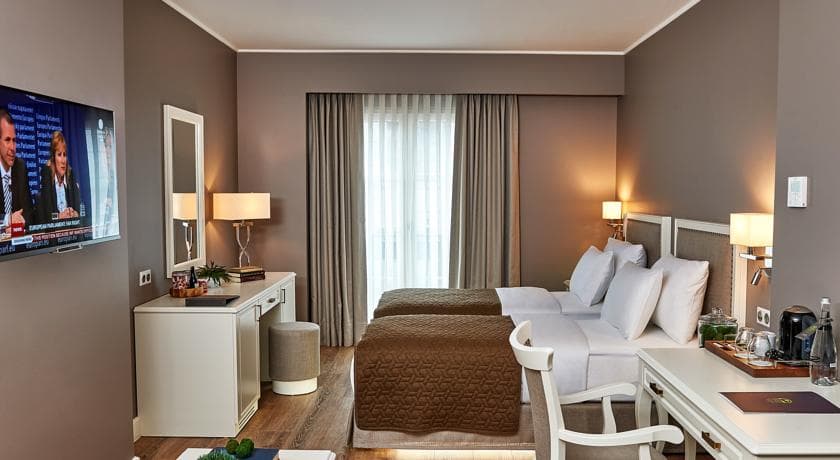 Renata Suites Boutique Hotel-7