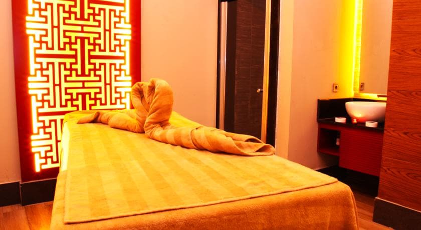 Diamond Premium Hotel-21