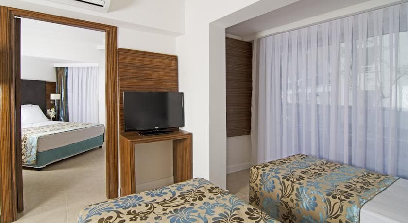 Palm Wings Beach Resort Spa Kuşadası-15