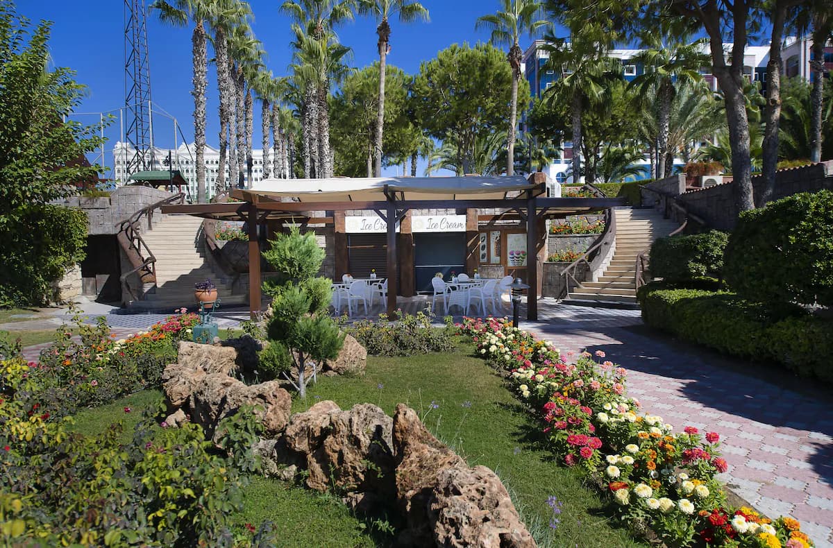 Kamelya Aishen K Club-53