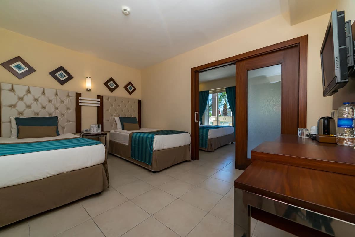 Kamelya Aishen K Club-20