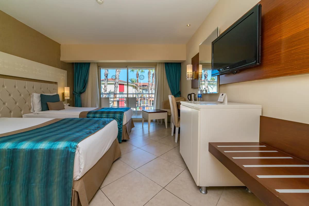 Kamelya Aishen K Club-68