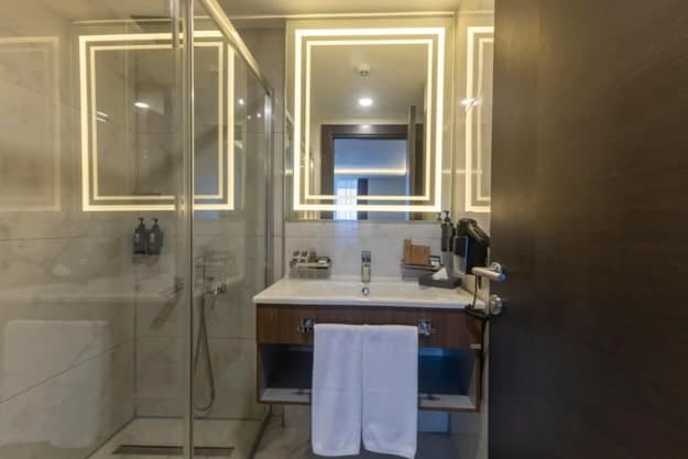 The Nowness Luxury Hotel & Spa +16-28