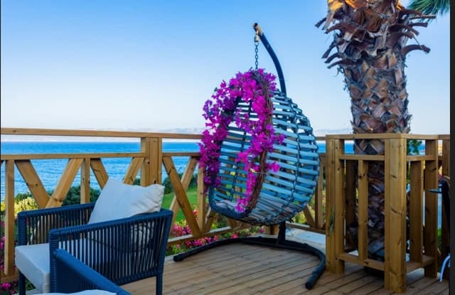 The Nowness Luxury Hotel & Spa +16-15