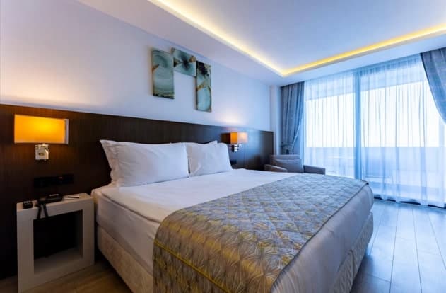 The Nowness Luxury Hotel & Spa +16-22