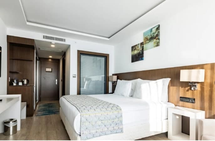 The Nowness Luxury Hotel & Spa +16-18