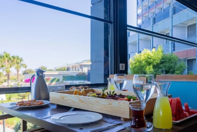 The Nowness Luxury Hotel & Spa +16-8