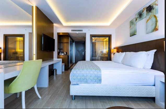 The Nowness Luxury Hotel & Spa +16-27