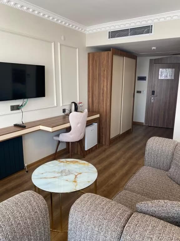 The Skylind Hotel-16