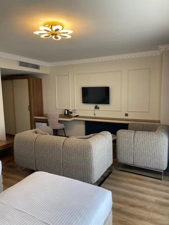 The Skylind Hotel-12