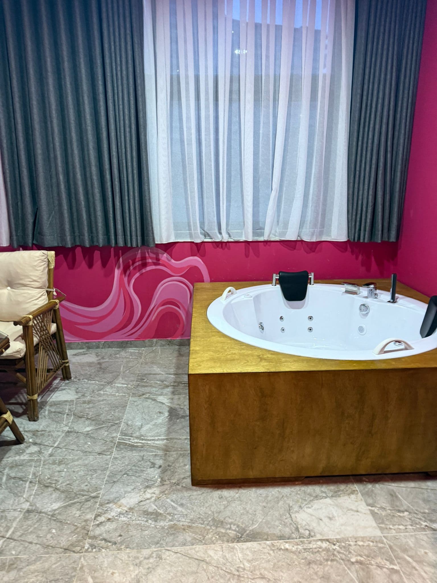 Vice City Beach Otel-7