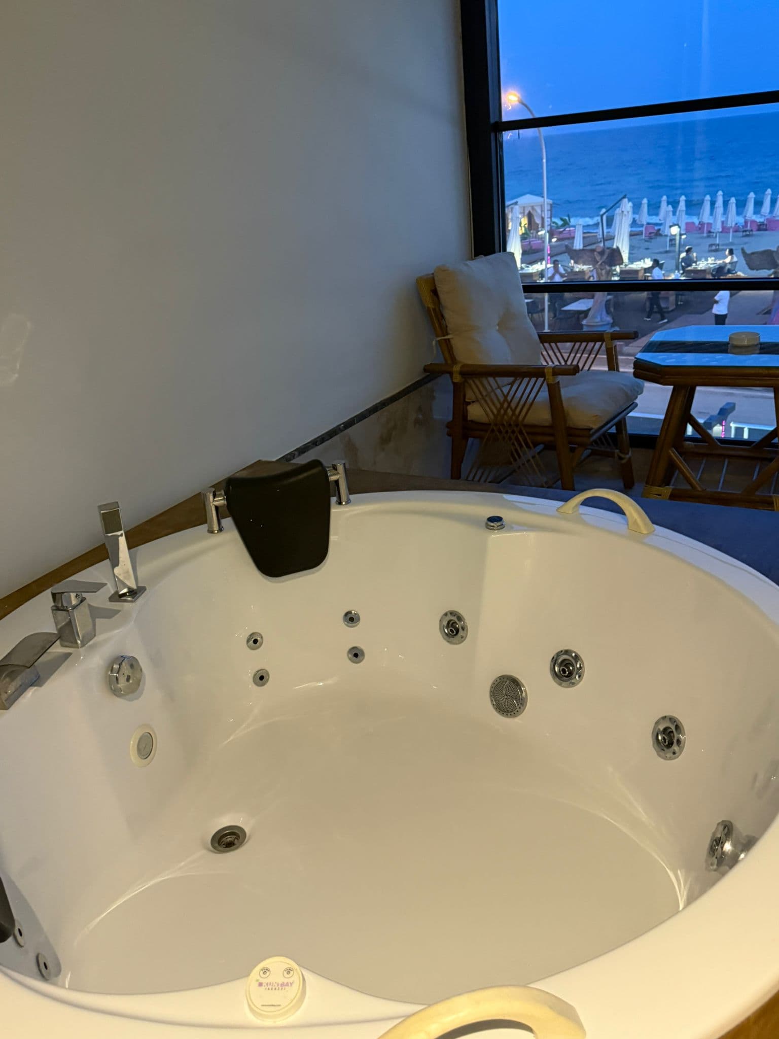 Vice City Beach Otel-6