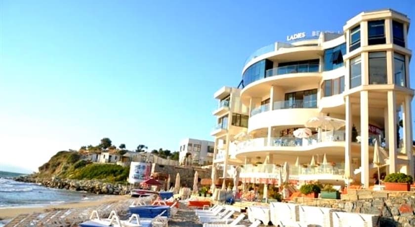 Ladies Beach Suit Hotel-46