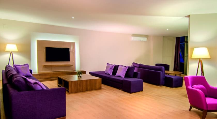 Ladies Beach Suit Hotel-38