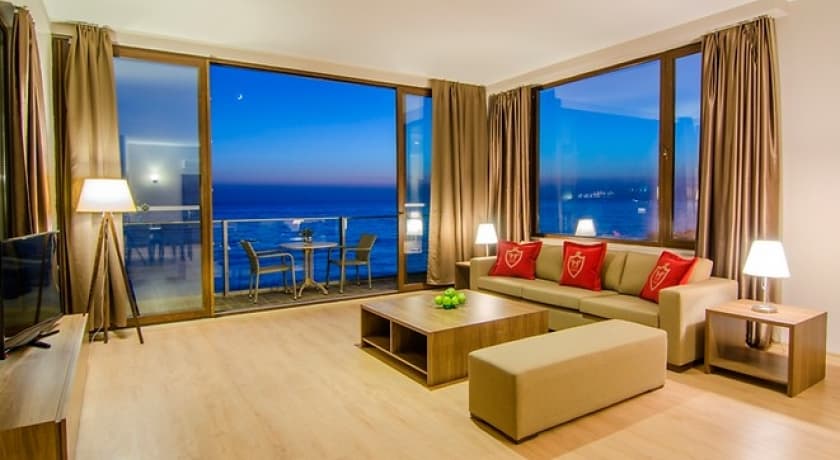 Ladies Beach Suit Hotel-20