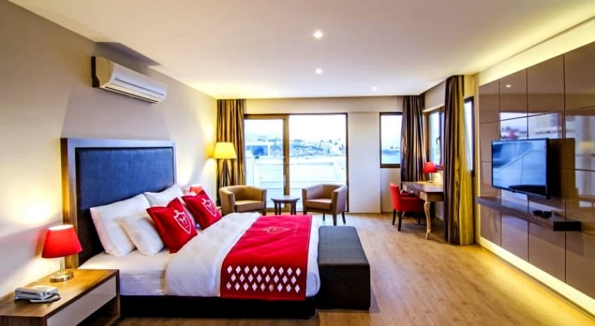 Ladies Beach Suit Hotel-1