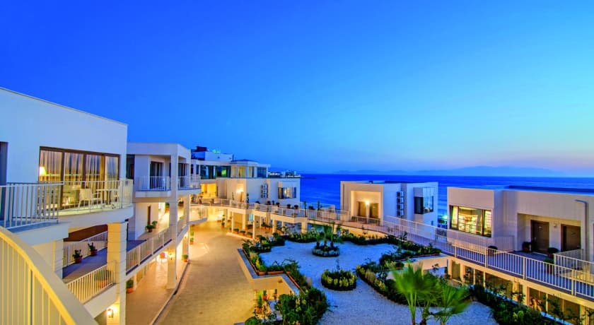 Ladies Beach Suit Hotel-35