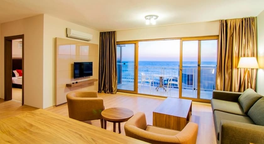 Ladies Beach Suit Hotel-30