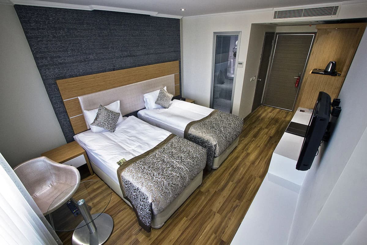 Edis Premier Hotel-24