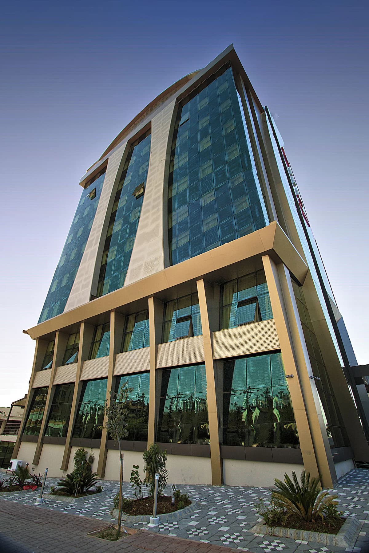 Edis Premier Hotel-20