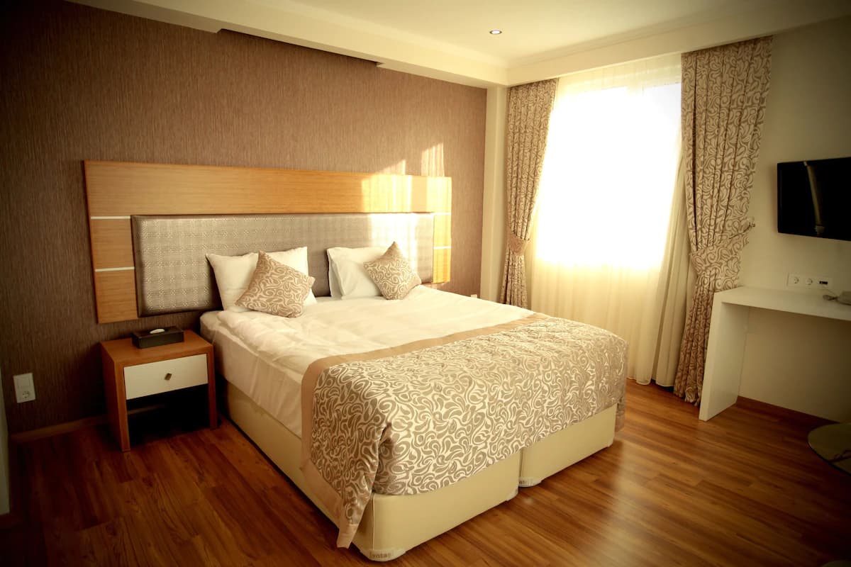 Edis Premier Hotel-30