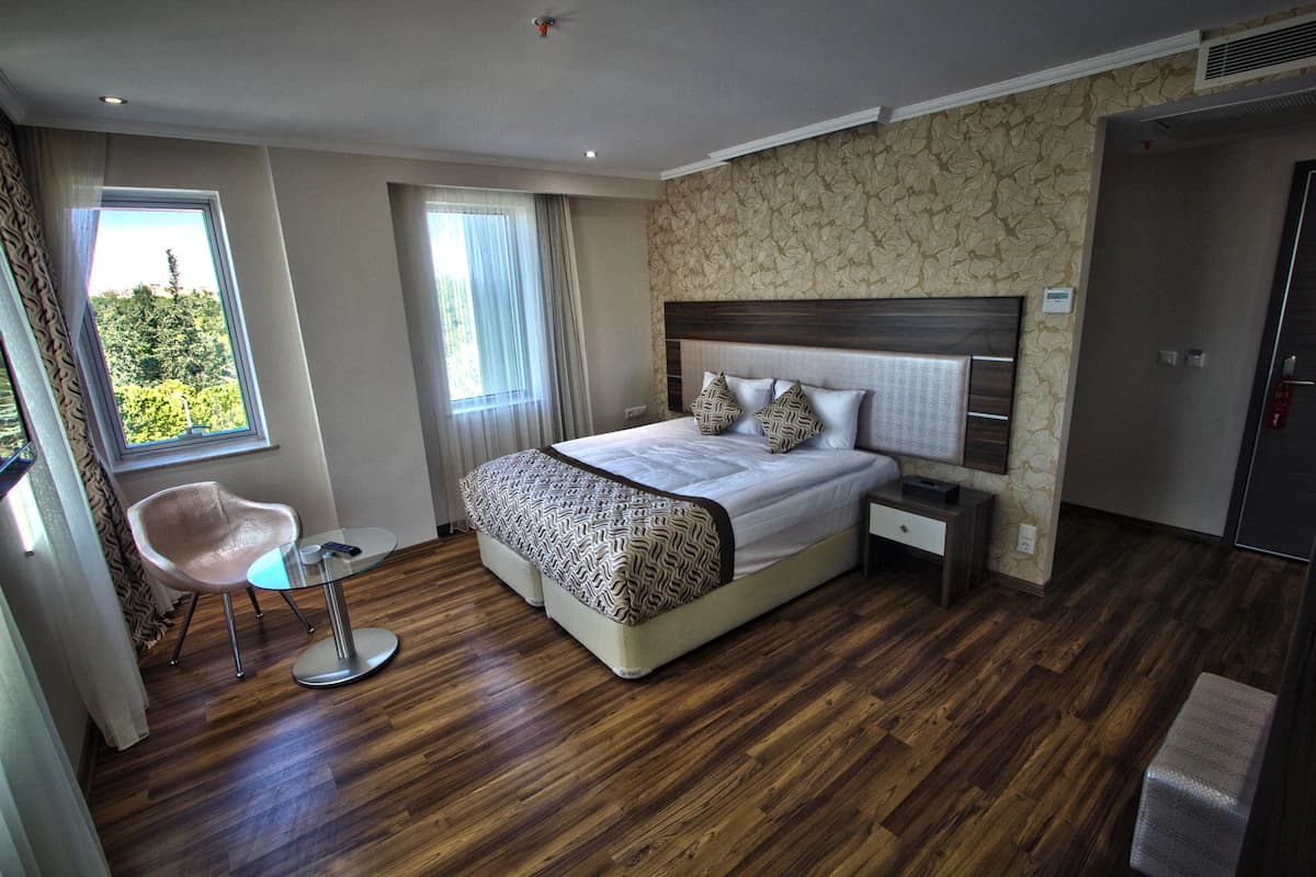 Edis Premier Hotel-27