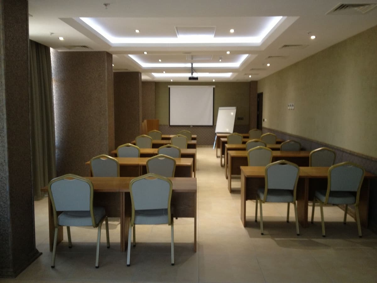 Edis Premier Hotel-31