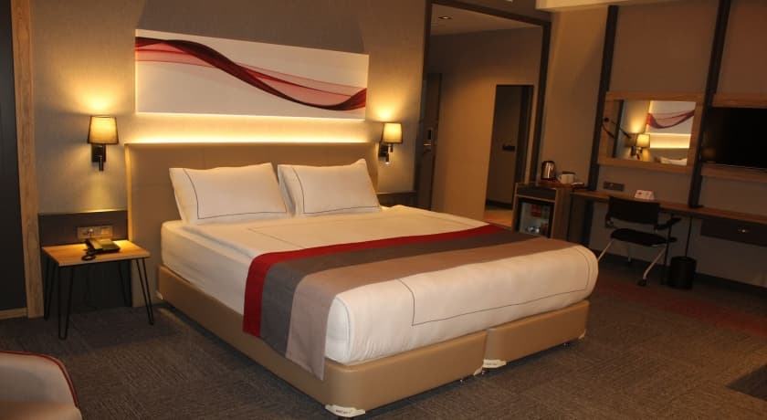 Ramada by Wyndham Tire-13