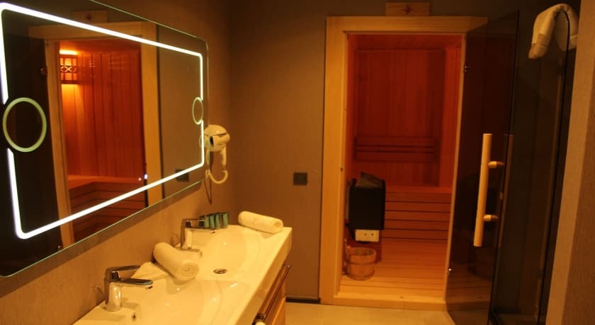 Ramada by Wyndham Tire-10